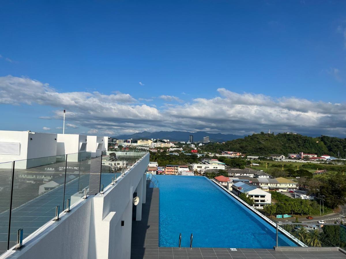 Arusuites Tanjung Aru Kota Kinabalu - Laxzone Suite Eksteriør bilde