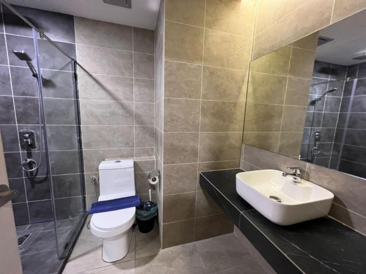 Arusuites Tanjung Aru Kota Kinabalu - Laxzone Suite Eksteriør bilde