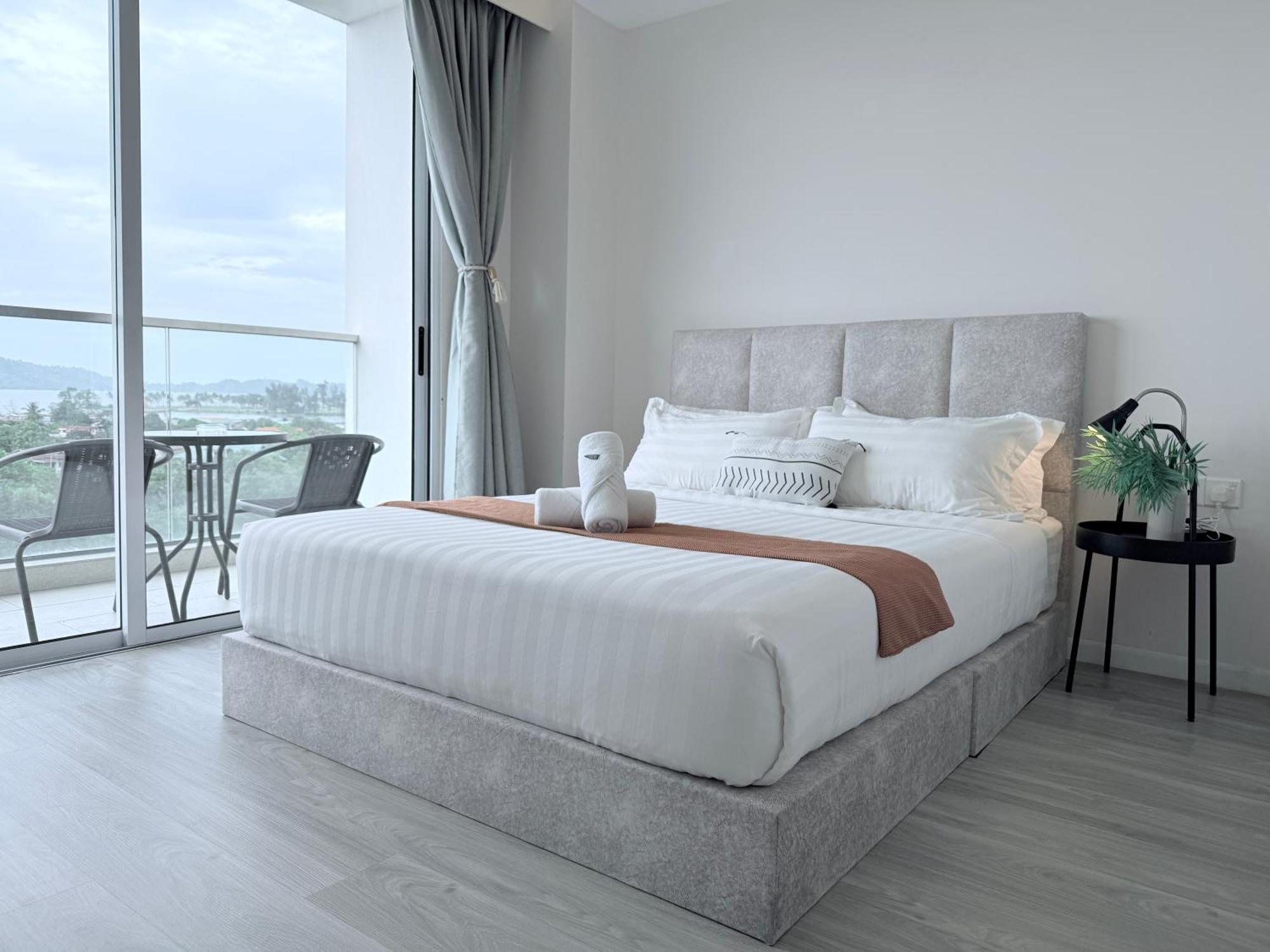 Arusuites Tanjung Aru Kota Kinabalu - Laxzone Suite Eksteriør bilde